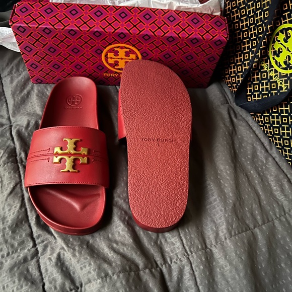 Look no further!!! Brand new with box and bag - Picture 2 of 4